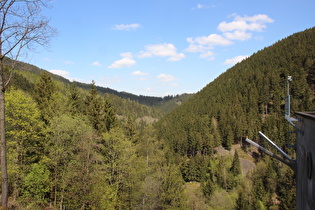 … und Blick ins Okertal unterhalb der Hauptstaumauer