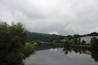 die Ruhr bei Freienohl, Blick flussabwärts …