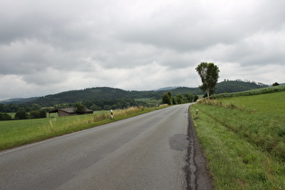 zwischen Olpe und Berge, Blick bergauf …