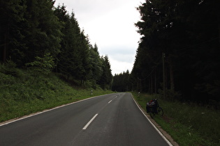 „Dach der Etappe“: namenloser Pass zwischen Faulebutter und Wörden; Blick nach Südwesten …