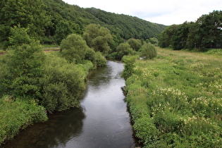 die Lenne zwischen Lenhausen und Finnentrop, Blick flussaufwärts …