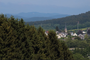 Zoom über Welschen-Ennest nach Nordosten