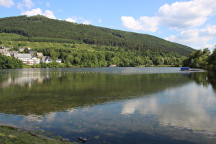 … und Blick über den Stausee