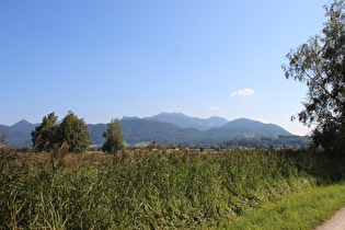 südlich des Chiemsees, Blick auf die Chiemgauer Alpen