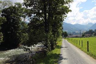 die Großache südlich von Kitzbühel, Blick flussaufwärts