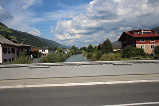 … und Blick flussabwärts