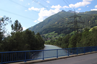 … und Blick flussabwärts