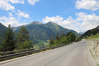 Steilstück im unteren Bereich des Virgentals, Blick auf Bläß und Langtrog