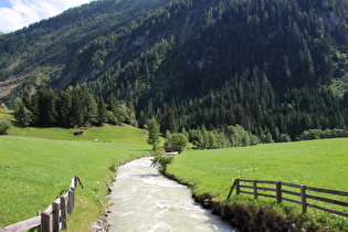 … und Blick flussabwärts