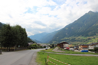 in Matrei, Blick ins Iseltal bergab