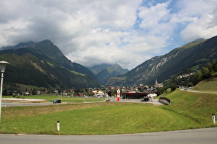 Blick zurück über Matrei ins Tauerntal