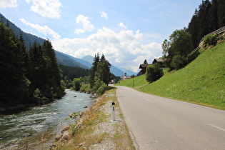 Blick talaufwärts nach Zotten