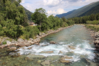 … und Blick flussabwärts