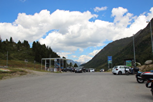 Blick über die Passhöhe nach Österreich