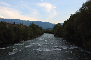 … und Blick flussabwärts