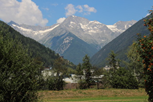 Zoom auf v. l. n. r.: Hornspitzen, Schwarzenstein und Tribbachkopf