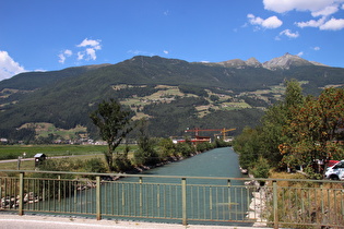 … und Blick flussaufwärts auf die Durreckgruppe mit dem Großen Moosstock (rechts)