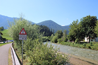 die Gader in Pflaurenz, Blick flussaufwärts