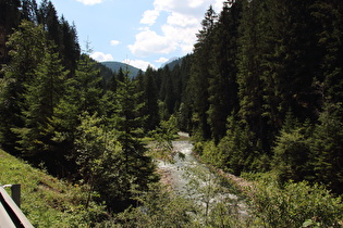 zwischen den beiden oberen Tunneln, Blick flussaufwärts …