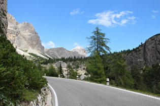 Blick bergauf auf die Südwestrampe mit Kehrtunnel