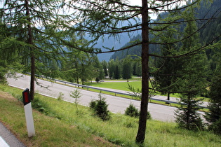 weiter unten, Blick über die Südwestrampe ins Val Cordevole