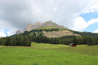 Blick auf die Südflanke der Catinaccio