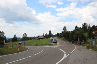 Westrampe (links) und Abzweig zum Nigerpass (rechts)