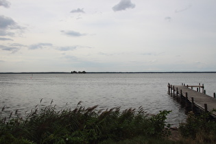 … Blick nach Nordwesten zur Insel Wilhelmstein, …