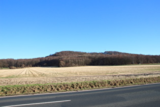 … und Blick zum Gipfel des Benther Berges