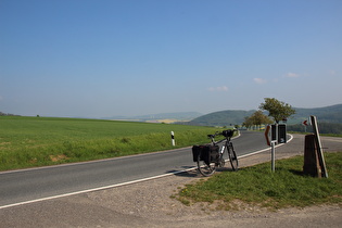 "Dach der Tour": namenloser Pass, Passhöhe zwischen Hangberg und Diettrichsberg; Blick auf Holzberg und Burgberg, …