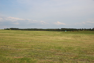 … und Blick nach Osten in den Südharz