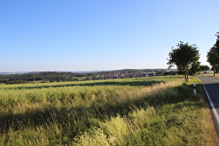 Abfahrt nach Essentho, Blick über Essentho nach Süden