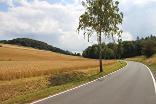 Anstieg von Heyen zum namenlosen Pass, Blick zur Hohen Knapp …