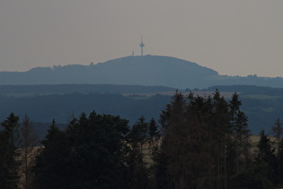 … Zoom auf den Köterberg, …