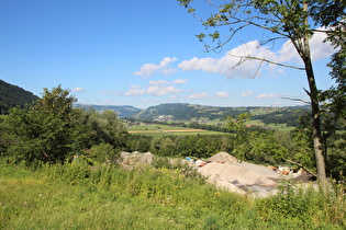 etwas weiter unten, Blick nach Nordwesten über das Tal der Kleinen Emme zum Brunauerberg