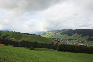 … und Blick nach Südwesten auf Hasle im Tal der Kleinen Emme