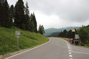 "Dach der Etappe": Glaubenbergpass; Blick nach Süden …