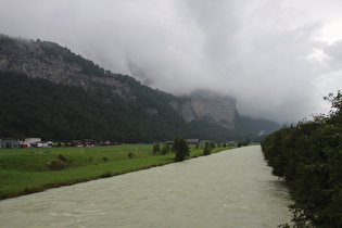 … und Blick flussabwärts