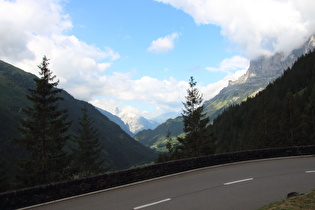 nach deutlich Höhengewinn, Blick talabwärts, …