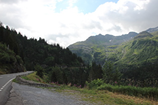 Blick über den Abgrund talaufwärts