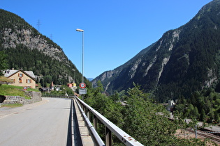 etwas weiter, Blick talabwärts auf Göschenen …