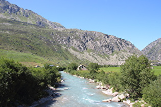 … und Blick flussabwärts