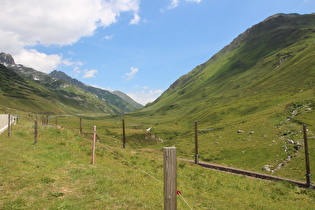 Oberalptal, etwas weiter oben, Blick talaufwärts …