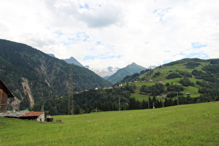 am Westrand von Disentis, Blick über Mumpé Medel zum Piz Medel mit dem Glatscher da Medel