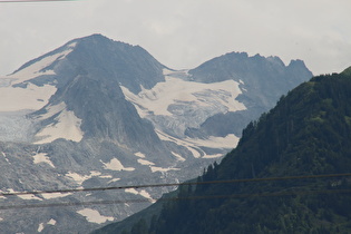 Zoom auf den Piz Medel