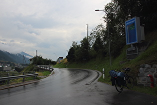 Nordrampe an der Brücke über den Rein d'Acletta, Blick talabwärts …