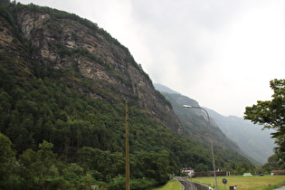 in Boscero, Blick talabwärts auf Dongio …