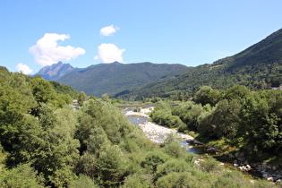 … und Blick flussabwärts