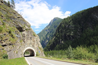 Gondoschlucht, oberes Ende unterhalb von Gabi, Blick schluchtabwärts