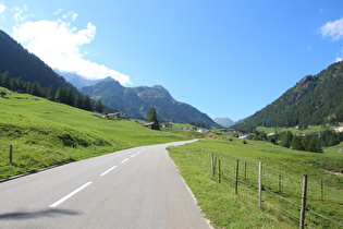 Blick talaufwärts auf Simplon Dorf